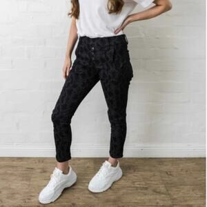 Flog Reptile Print Stretch Leggings Women’s Size 29 Black EUC